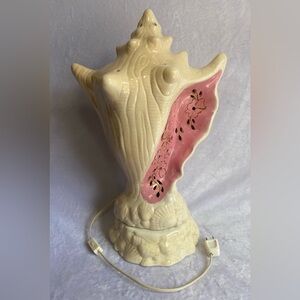 Vintage Mid Century Modern Conch Sea Shell Table  Lamp Florida Regency Style